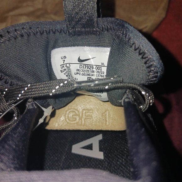 Nike gortex gym shoes - Picture 4 of 4